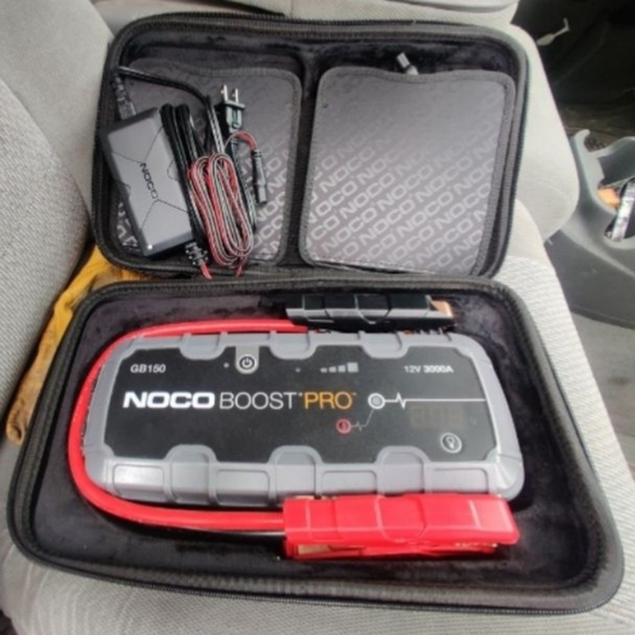 SALE - Boost Pro 12V 3000A UltraSafe Lithium Jump Starter - Picture 2 of 4